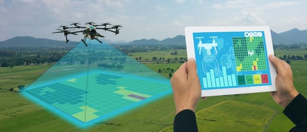 O drone faz o monitoramento da lavoura com imagens de alta qualidade