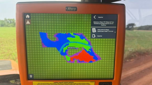 Operador acompanha o mapa de prescrição pelo monitor