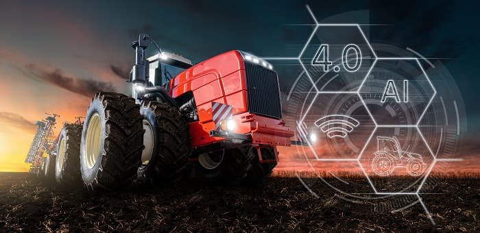 Destaque de um trator vermelho moderno próprio para agricultura 4.0